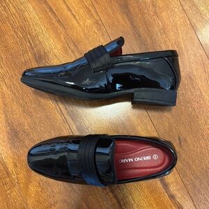 Boys Black Shiny Tuxedo Shoes. Loafer with Fabric design